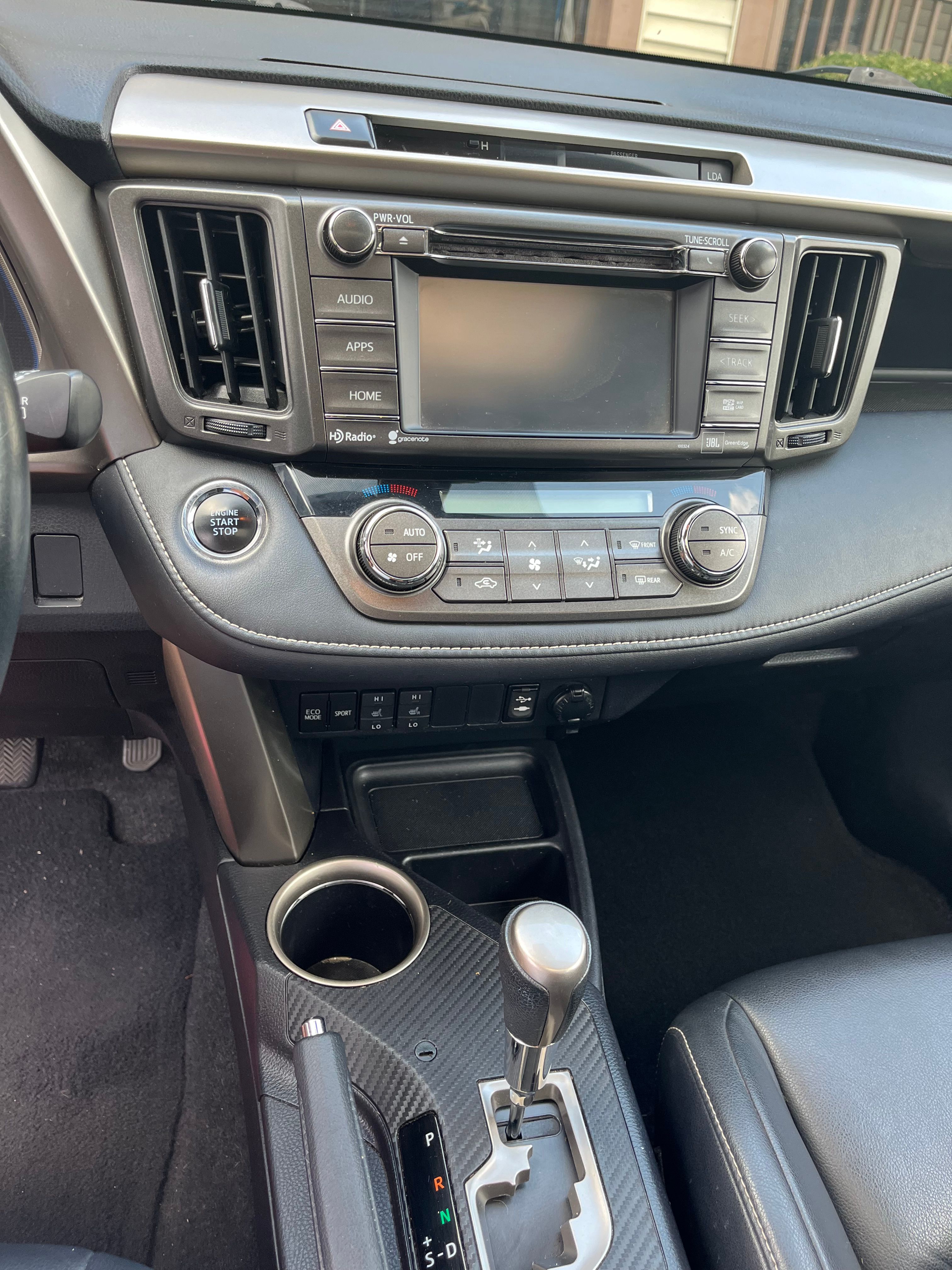 Used 2015 Toyota RAV4 Limited w/ Technology Package AWD/4WD image 23