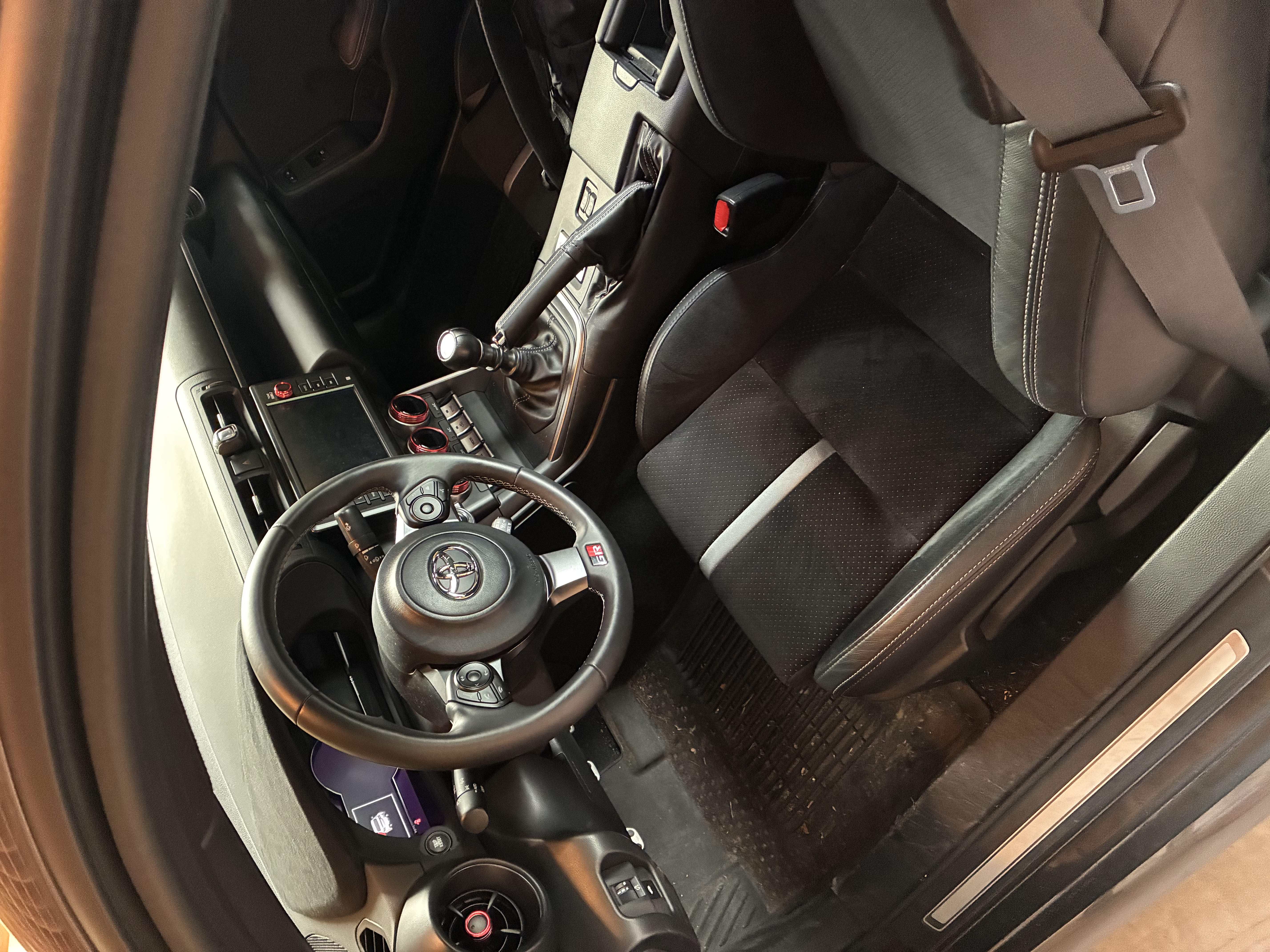 Used 2024 Toyota GR86 Premium w/ Performance Package RWD image 9