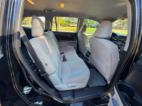 Used 2018 Honda Pilot EX image 15