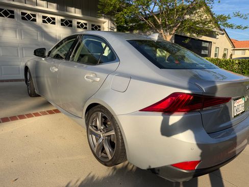 Used 2017 Lexus IS 200t F Sport image 2