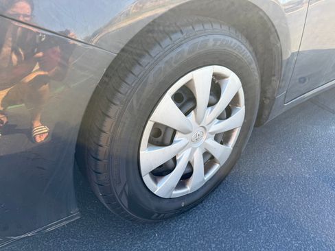 Used 2013 Toyota Corolla L image 5