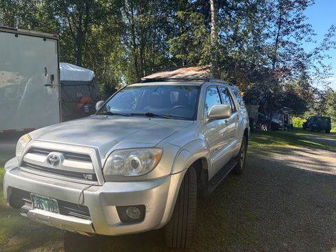 Used 2006 Toyota 4Runner Limited w/ Preferred Accessory Pkg AWD/4WD image 13