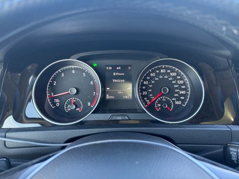 Used 2015 Volkswagen Golf SEL image 16