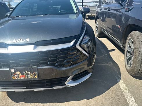 Used 2023 Kia Sportage EX image 9