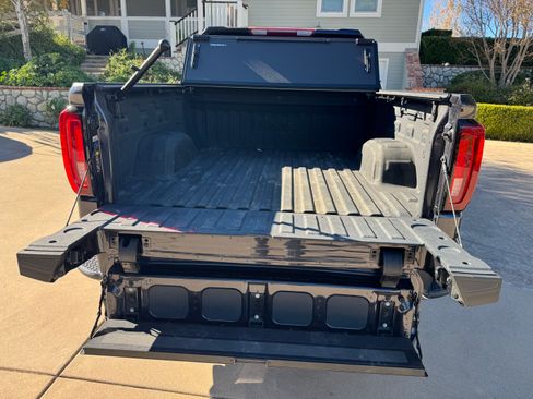 Used 2023 GMC Sierra 1500 SLT w/ SLT Premium Package image 16