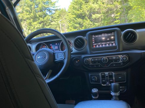 Used 2020 Jeep Wrangler Unlimited Sport S AWD/4WD image 15