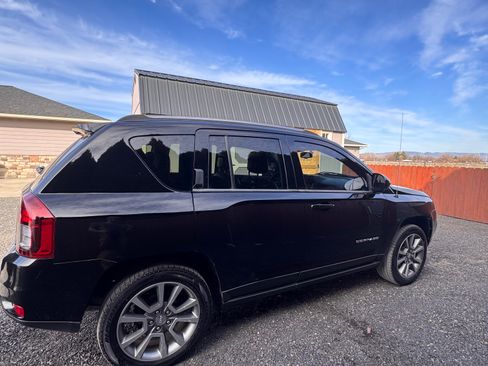 Used 2014 Jeep Compass Limited w/ Sun/Sound Group image 4