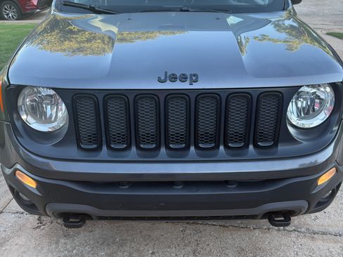 Used 2018 Jeep Renegade Sport w/ Power & Air Group AWD/4WD image 2