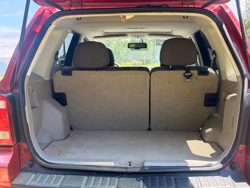 Used 2010 Ford Escape XLT FWD image 4