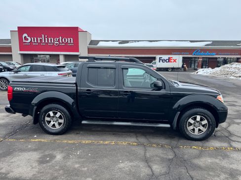 Used 2012 Nissan Frontier PRO-4X w/ Pro-4x Luxury Pkg AWD/4WD image 12