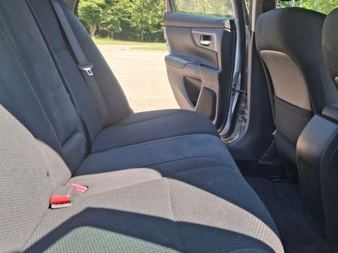 Used 2015 Nissan Altima 2.5 S w/ Power Driver Seat Package FWD image 11