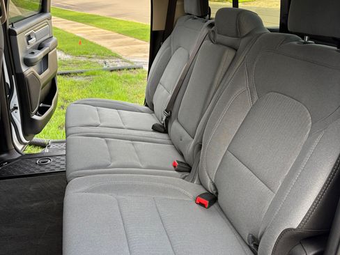 Used 2020 RAM 1500 Big Horn AWD/4WD image 18