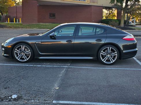 Used 2012 Porsche Panamera 4 image 8