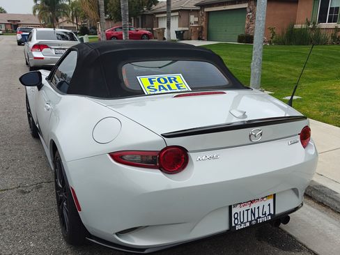 Used 2016 MAZDA MX-5 Miata Club w/ Brembo/BBS Package image 16