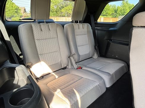 Used 2018 Ford Explorer FWD image 13