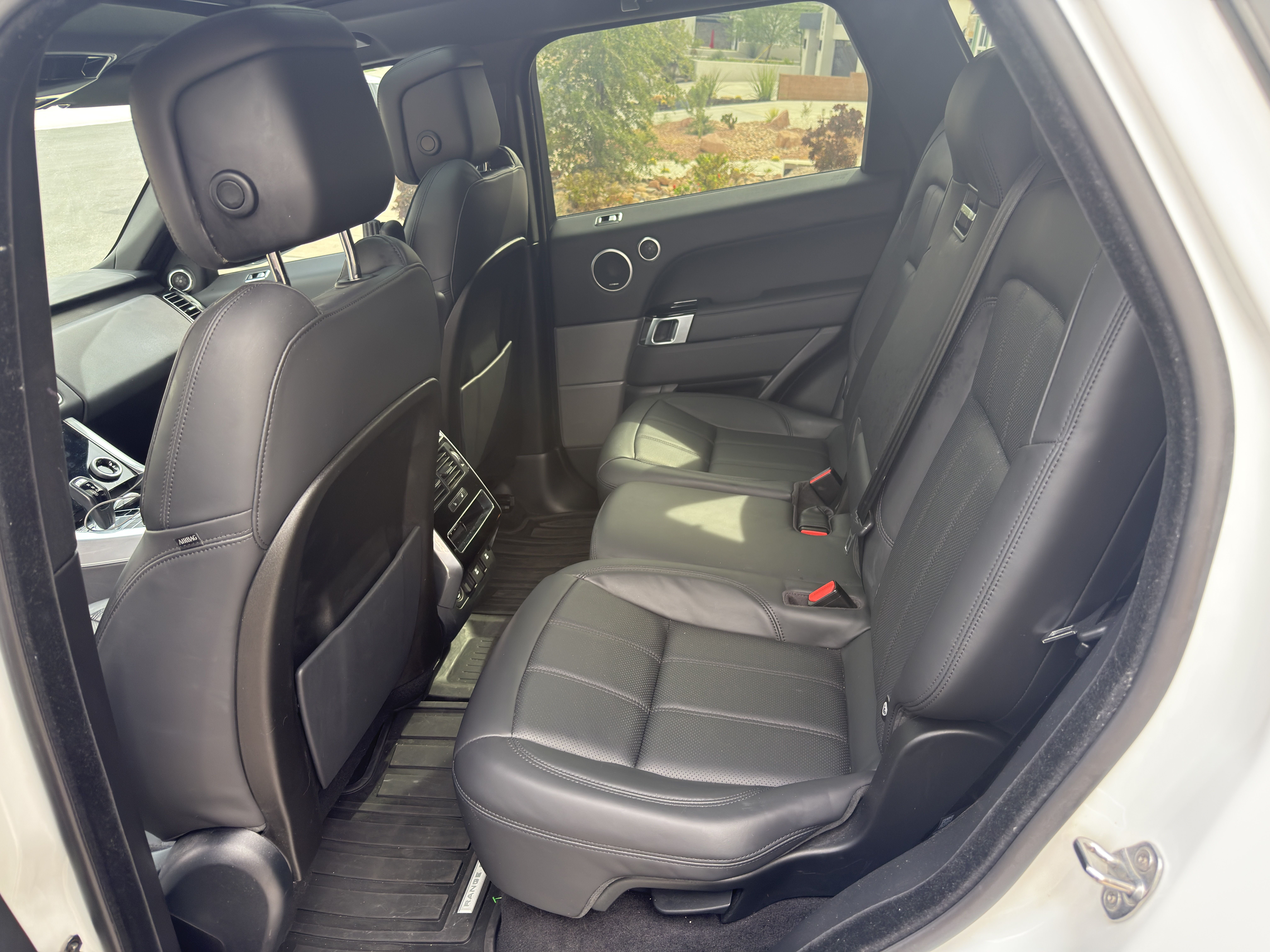 Used 2020 Land Rover Range Rover Sport HSE AWD/4WD image 9