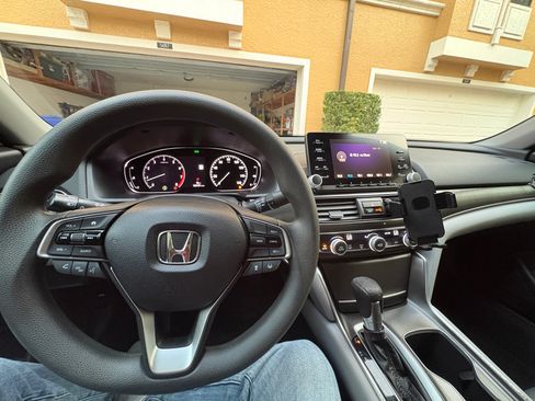 Used 2018 Honda Accord LX image 12