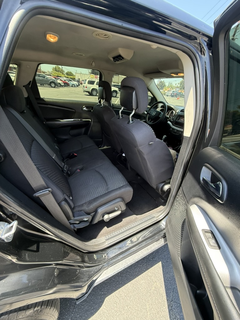 Used 2015 Dodge Journey American Value Package w/ Flexible Seating Group FWD image 15