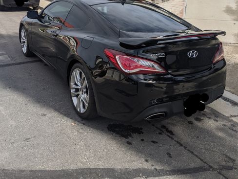 Used 2016 Hyundai Genesis Coupe 3.8 image 5