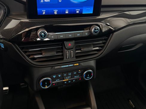 Used 2023 Ford Escape ST-Line AWD/4WD image 5