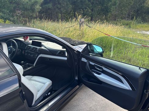 Used 2018 BMW M4 Coupe image 13