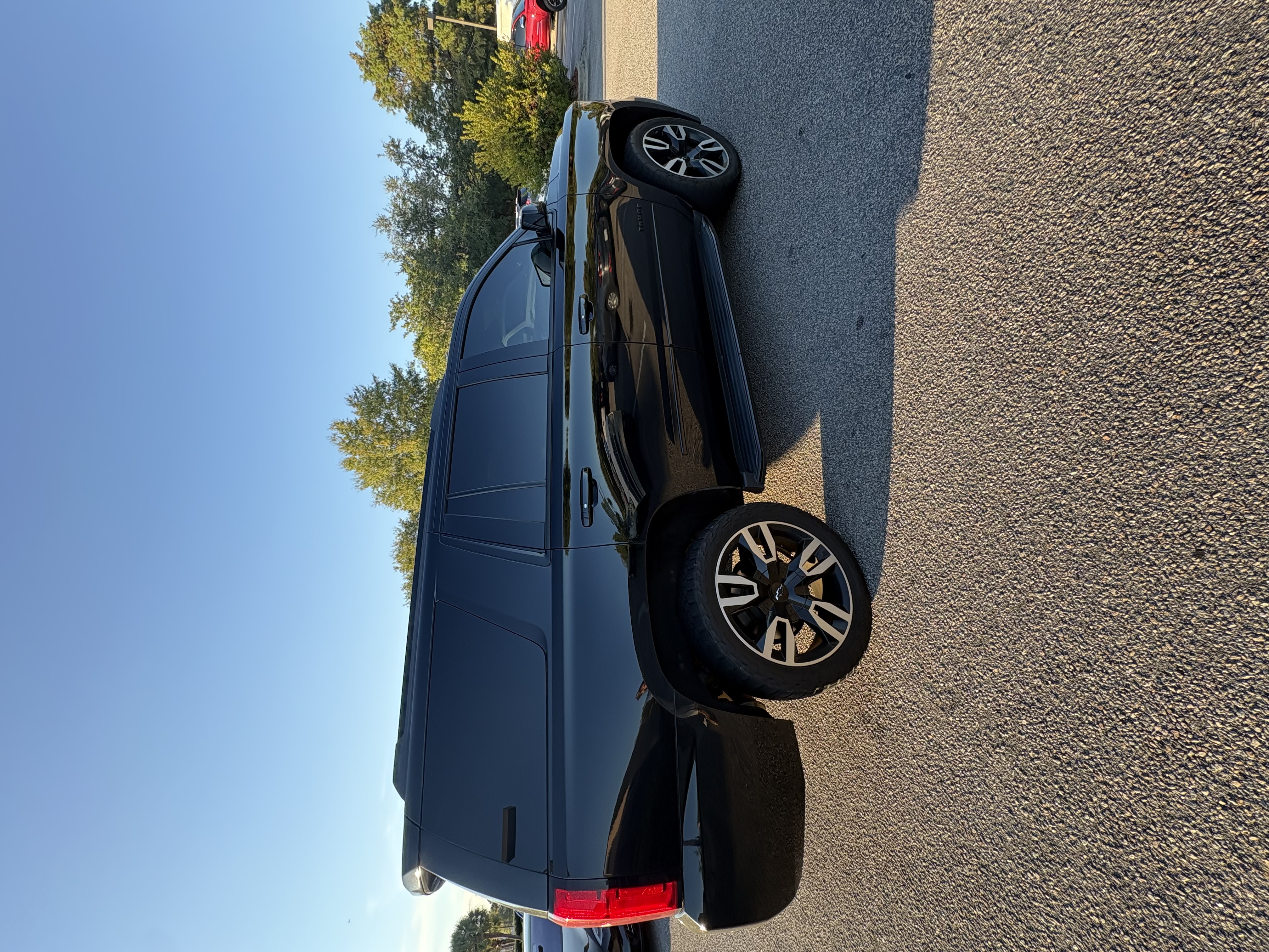 Used 2020 Chevrolet Tahoe Premier RWD image 5