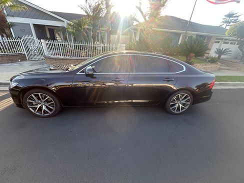 Used 2018 Volvo S90 T6 Momentum w/ Convenience Package AWD/4WD image 12
