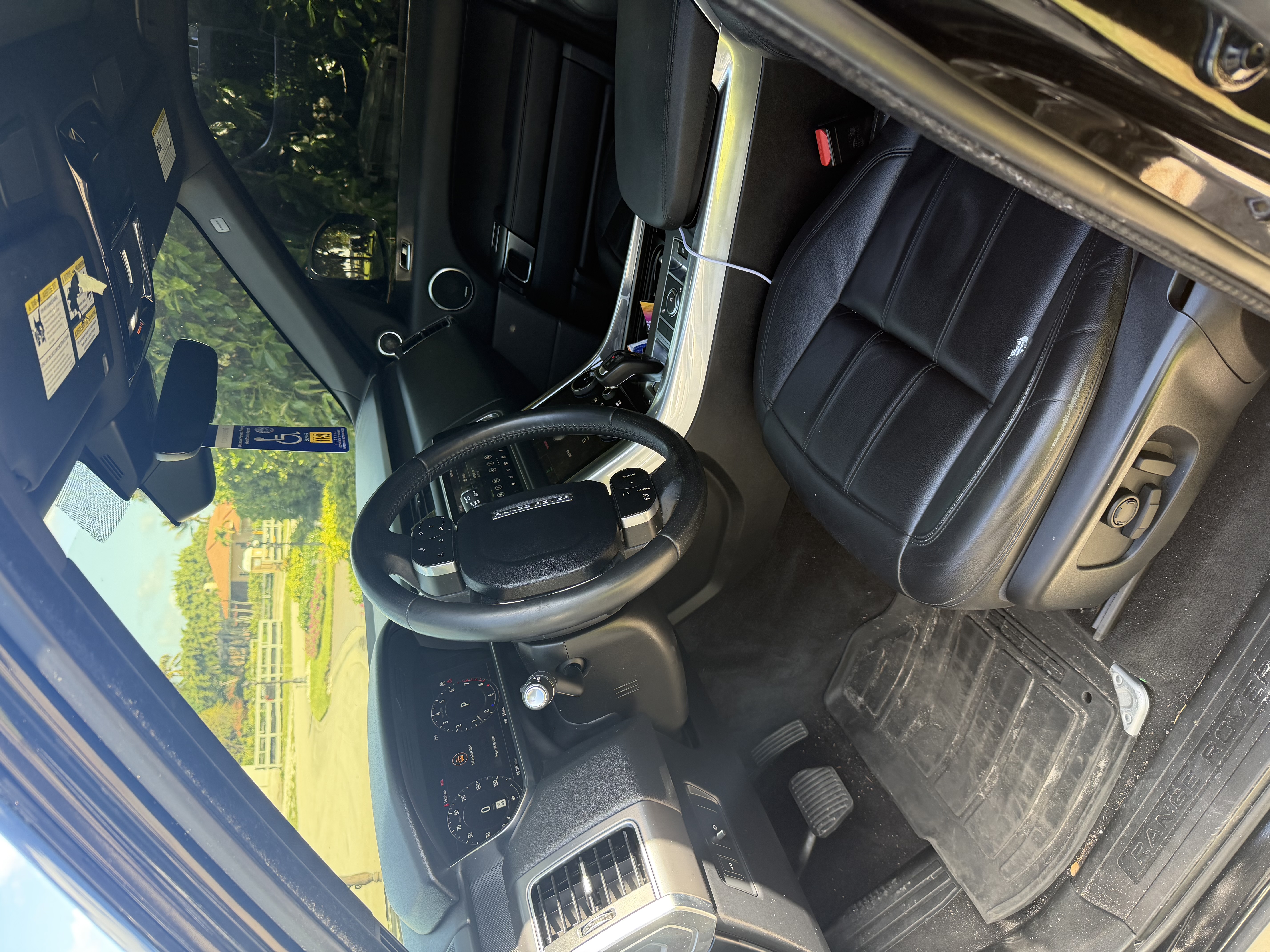 Used 2021 Land Rover Range Rover Sport SE AWD/4WD image 4