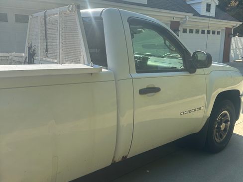 Used 2008 Chevrolet Silverado 1500 W/T w/ LS Package image 4