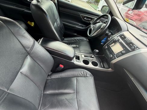 Used 2015 Nissan Altima 2.5 SL w/ Technology Package FWD image 8