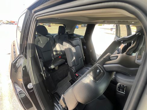 Used 2023 Volvo XC90 B6 Plus w/ Protection Package Premier image 8