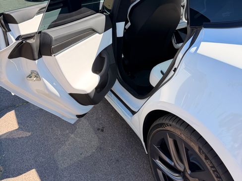 Used 2024 Tesla Model S Plaid image 12