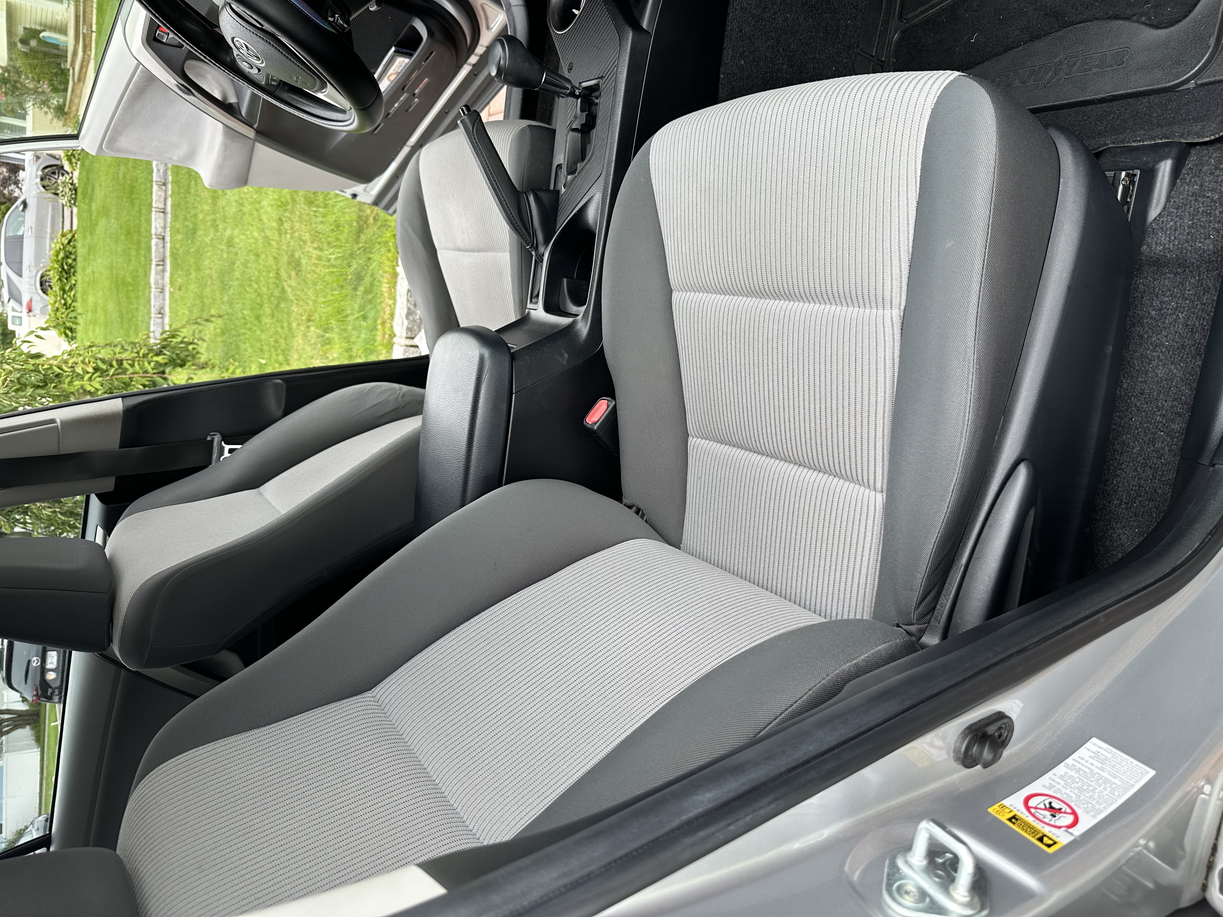 Used 2013 Toyota RAV4 LE AWD/4WD image 14