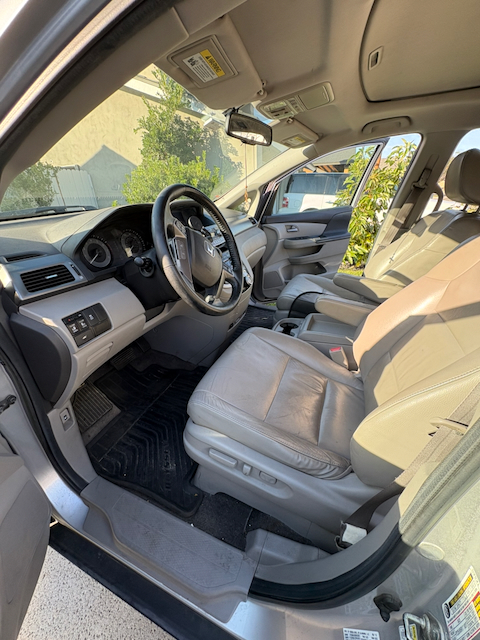 Used 2012 Honda Odyssey EX-L image 9