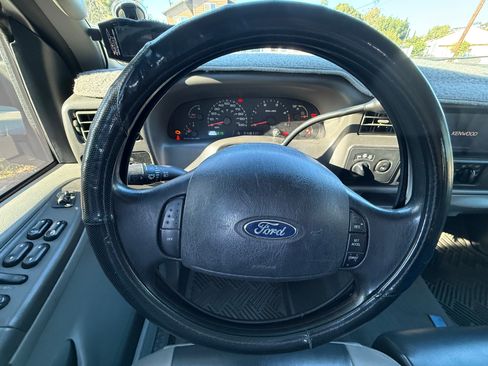 Used 2004 Ford F350 XLT image 13