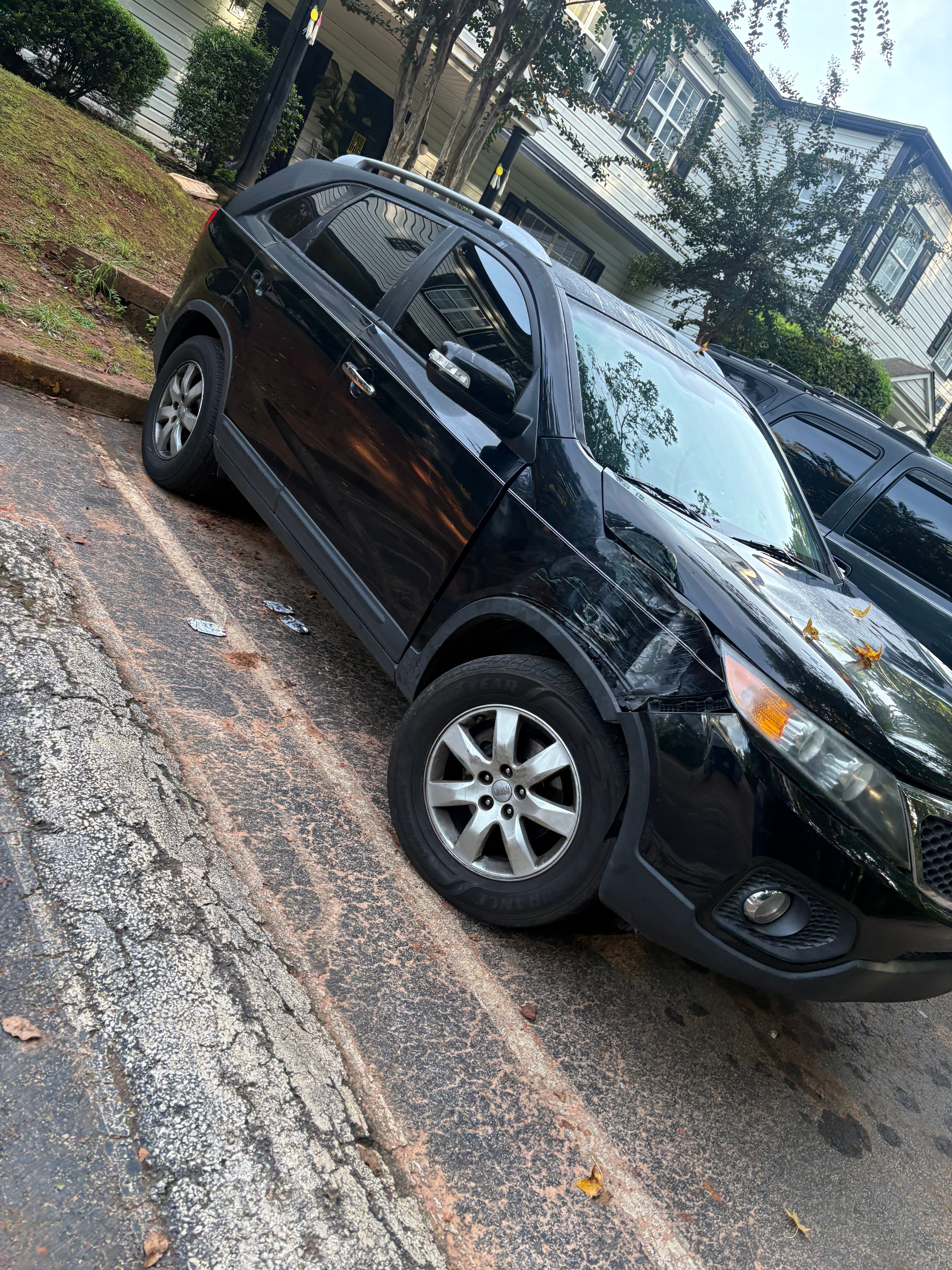 Used 2013 Kia Sorento LX w/ Convenience Pkg FWD image 2