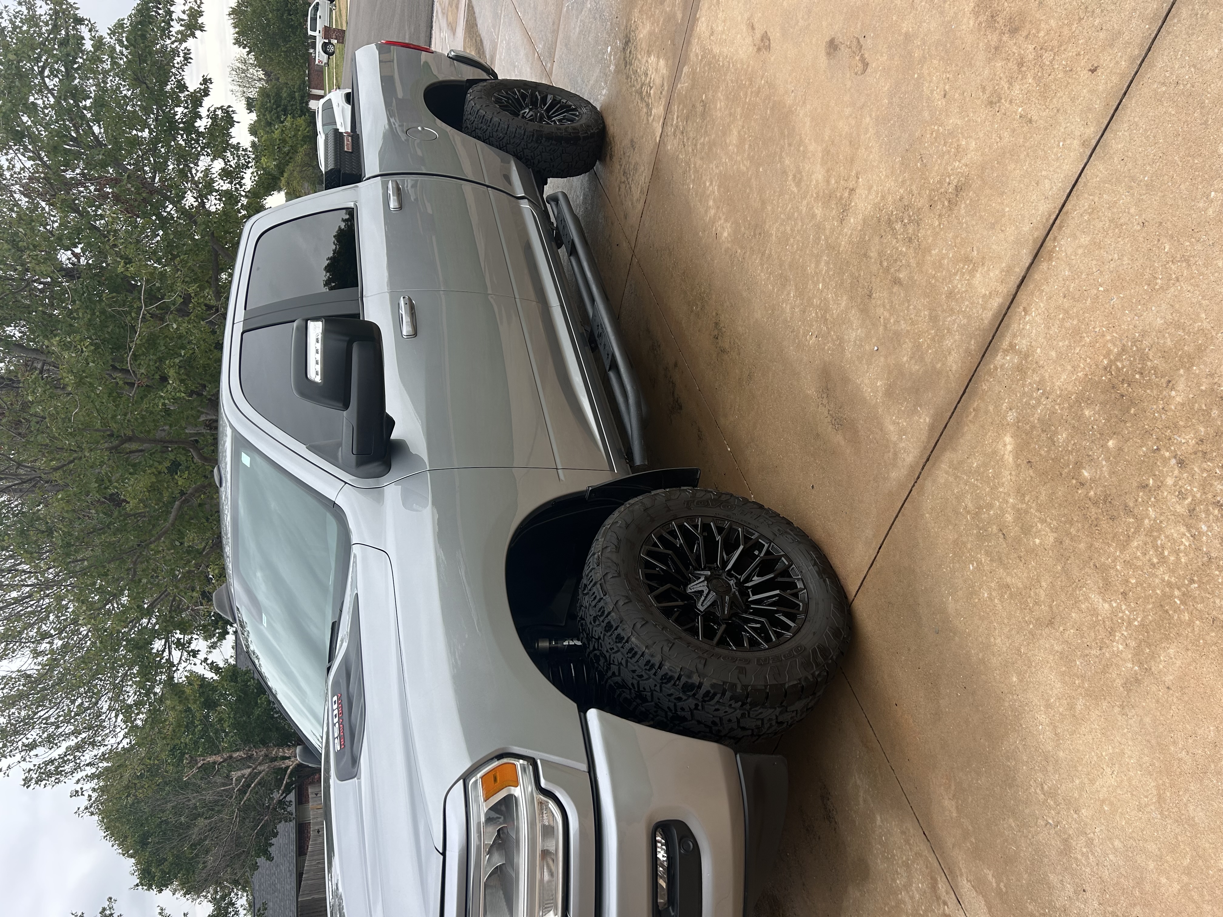 Used 2024 RAM 2500 Laramie w/ Sport Appearance Package AWD/4WD image 4