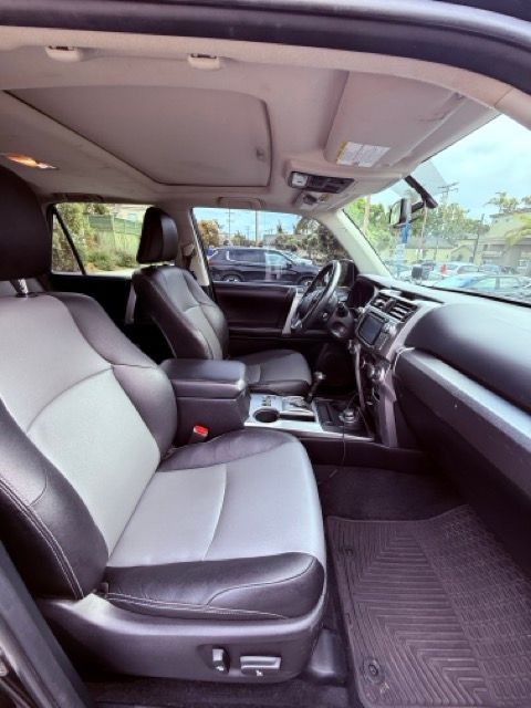 Used 2015 Toyota 4Runner SR5 Premium AWD/4WD image 27