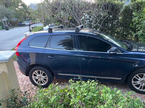 Used 2015 Volvo XC60 T5 Premier Plus image 9