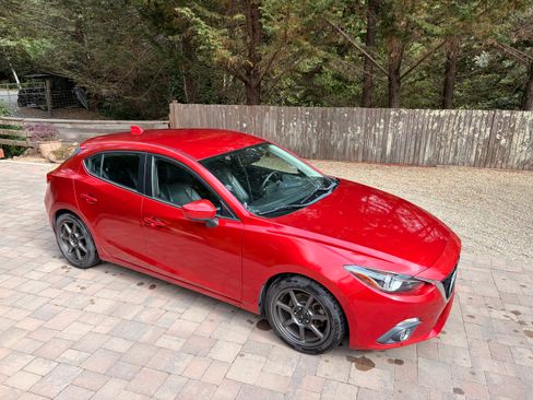 Used 2014 MAZDA MAZDA3 s Touring FWD image 2