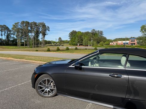 Used 2021 Mercedes-Benz E 450 4MATIC Cabriolet image 2