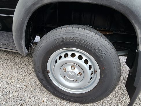 Used 2004 Dodge Sprinter 2500 w/ PWR Convenience Group image 23