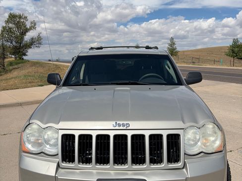 Used 2008 Jeep Grand Cherokee Laredo w/ Driver Convenience Group AWD/4WD image 2