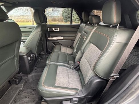 Used 2022 Ford Explorer Timberline image 11