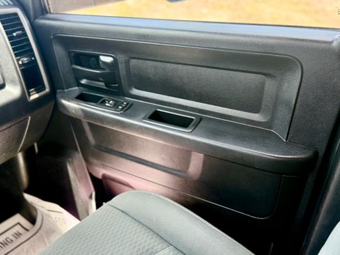 Used 2016 RAM 3500 Tradesman w/ Chrome Appearance Group image 19