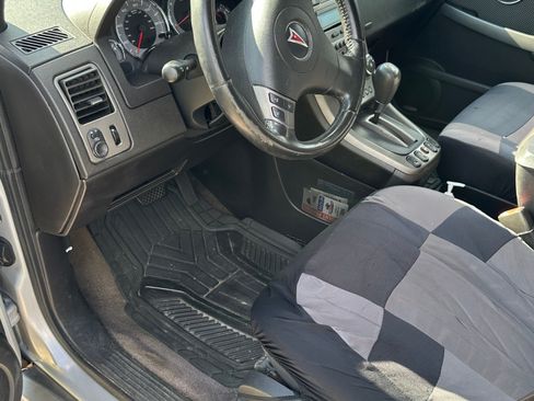 Used 2006 Pontiac Torrent 2WD w/ Preferred Package image 4