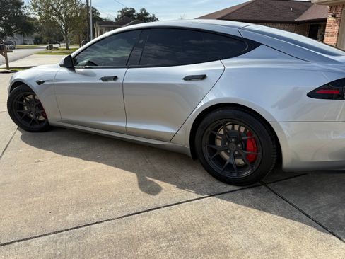 Used 2024 Tesla Model S Plaid AWD/4WD image 10