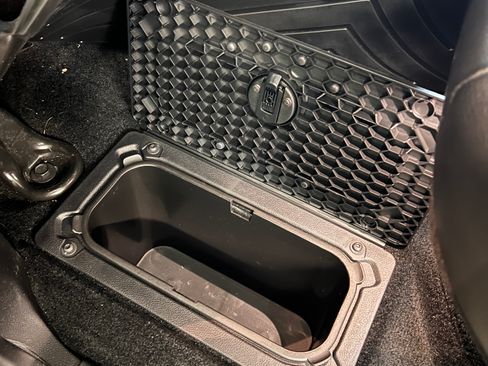 Used 2013 RAM 1500 Laramie w/ Convenience Group image 20