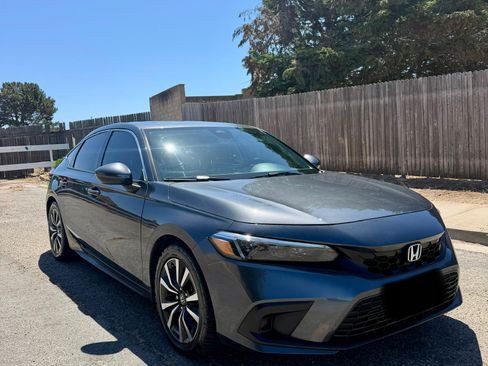 Used 2023 Honda Civic EX-L image 4