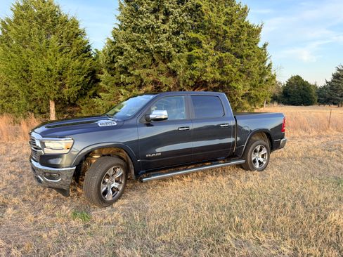 Used 2019 RAM 1500 Laramie image 1